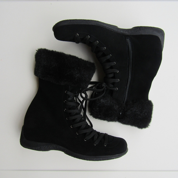 Nine West Shoes - Nine West Flat Black Furry Boots Size 6 Leather